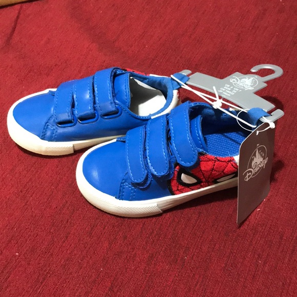 Disney Spider Man Kids Shoes - Picture 2 of 5